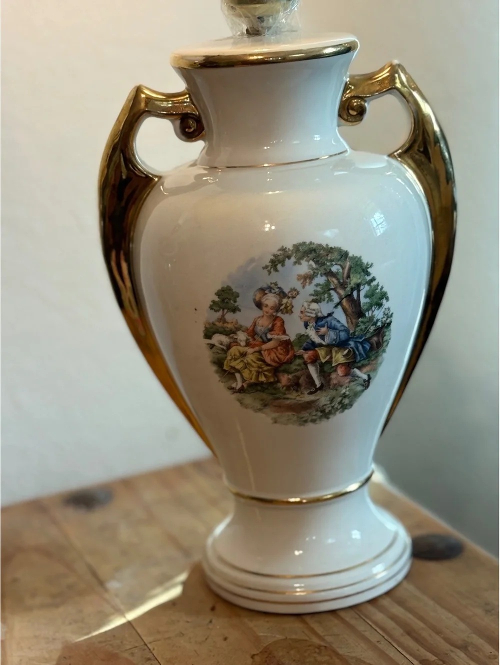 Vintage George and Martha Porcelain Table Lamp with Gold Handles *WORKS*